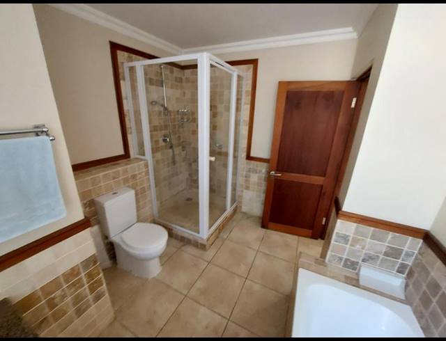 2 BEDROOM APARTMENT FOR SALE IN NEWLANDS